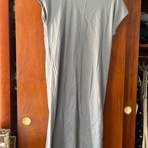 Everlane The Luxe Cotton Side-Slit Tee dress